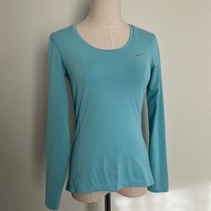 Nike Dri-Fit Long Sleeve Running Shirt Size XS